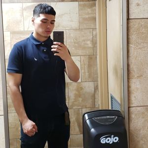 Meet your Posher, Roberto